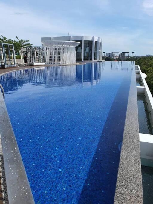 Nice Stay In Heart Of Kota Bharu@Troika,Free Wifi. Eksteriør billede